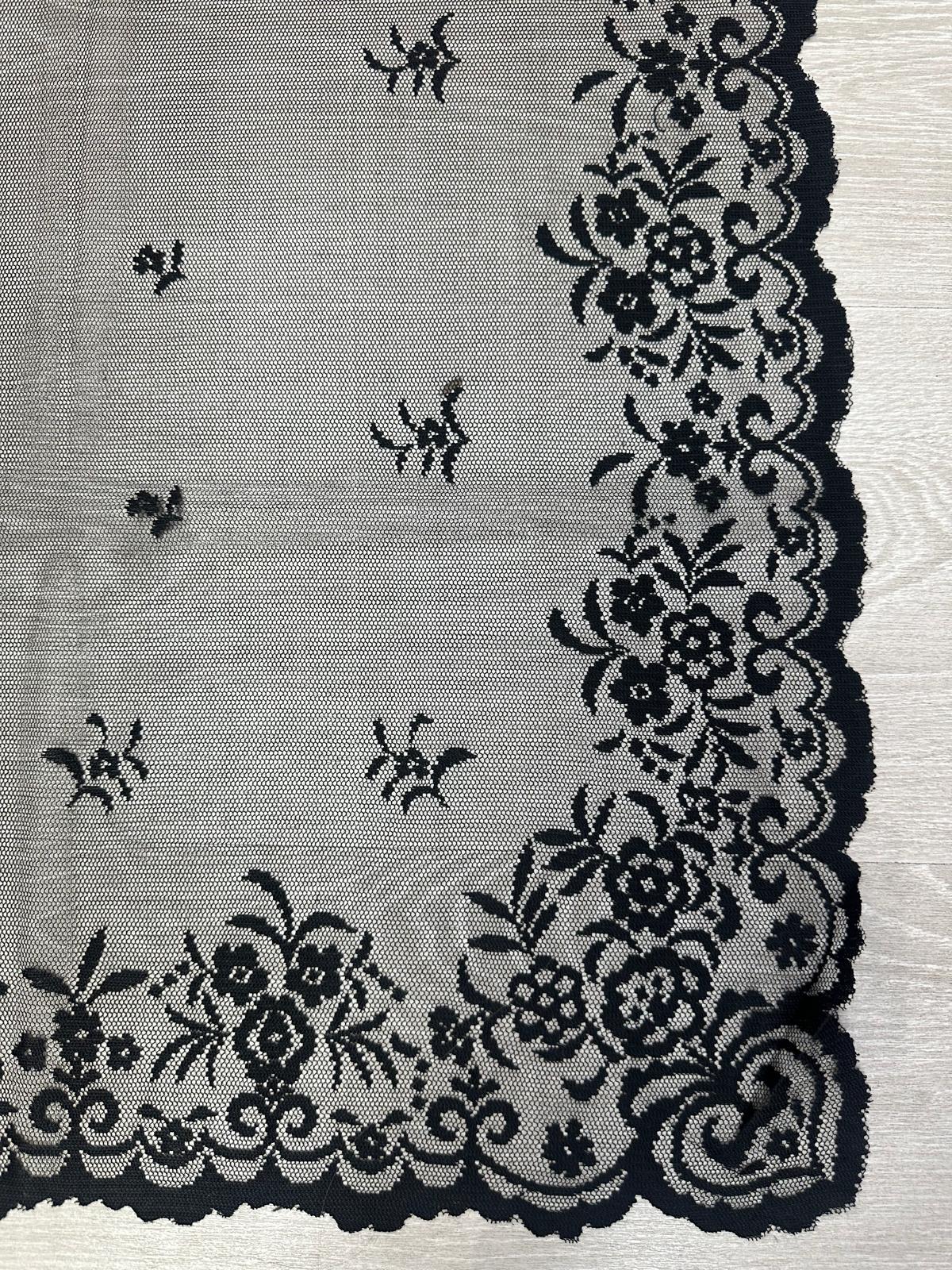 Mantilla española de encaje mediana – 1,10 x 2,20 m | Modelo 1