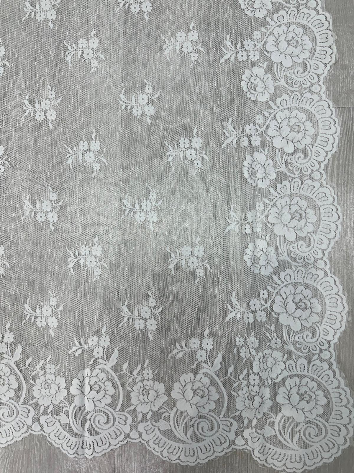 Mantilla española de encaje mediana – 1,10 x 2,20 m | Modelo 4