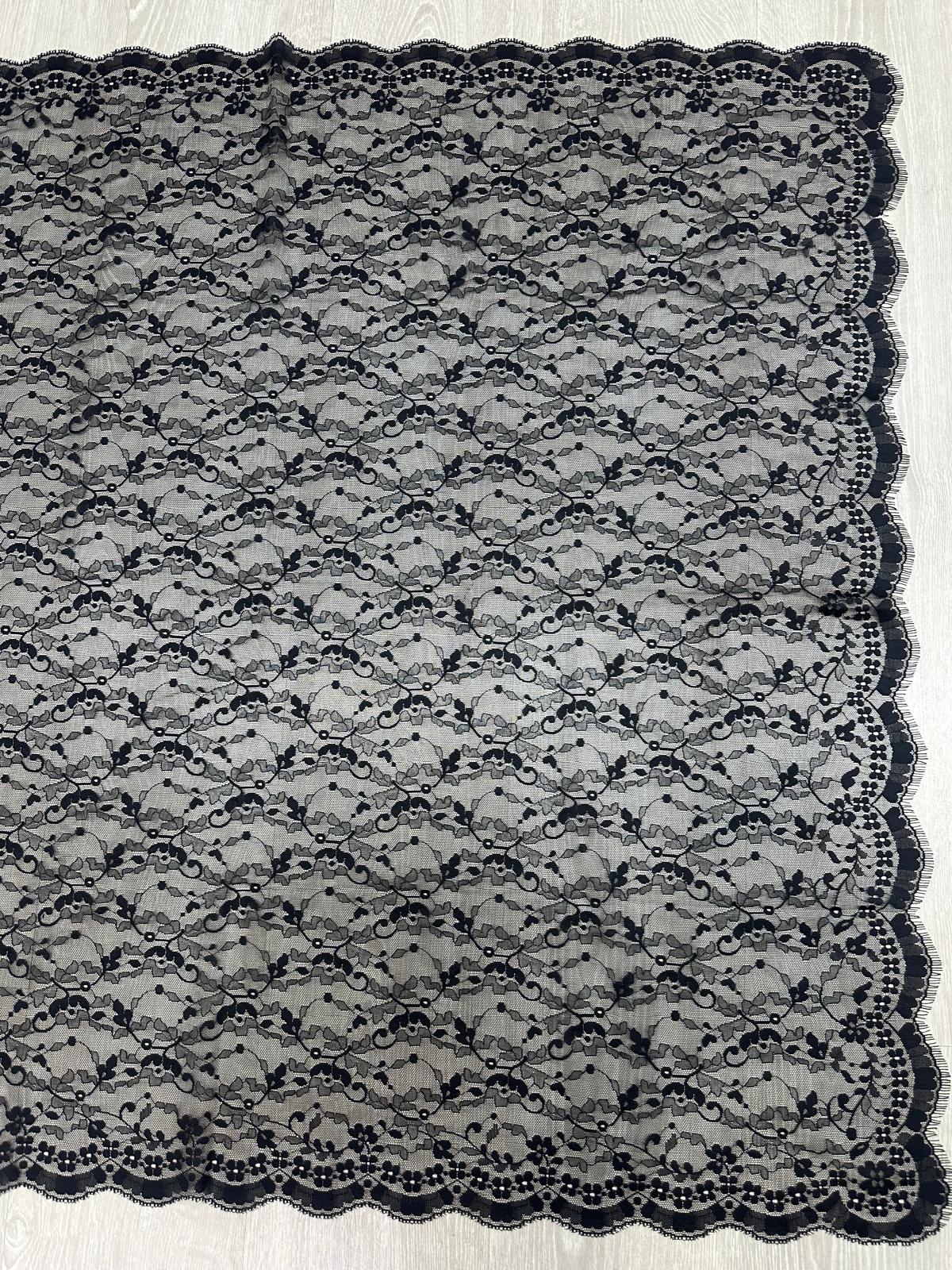 Mantilla española de encaje mediana – 1 x 2,20 m | Modelo 9