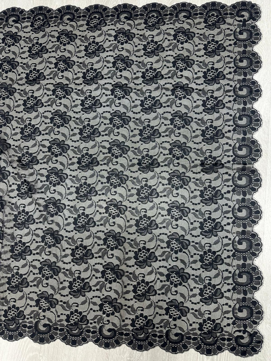 Mantilla española de encaje mediana – 1 x 2,20 m | Modelo 7