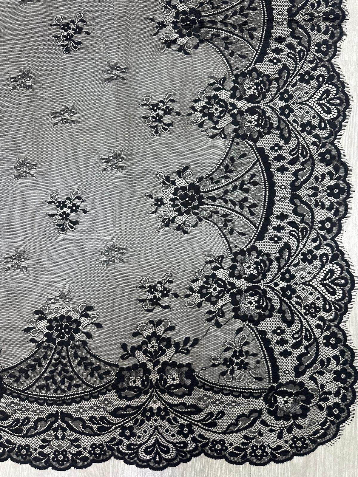 Mantilla española de encaje grande – 1,30 x 2,50 m | Modelo 4