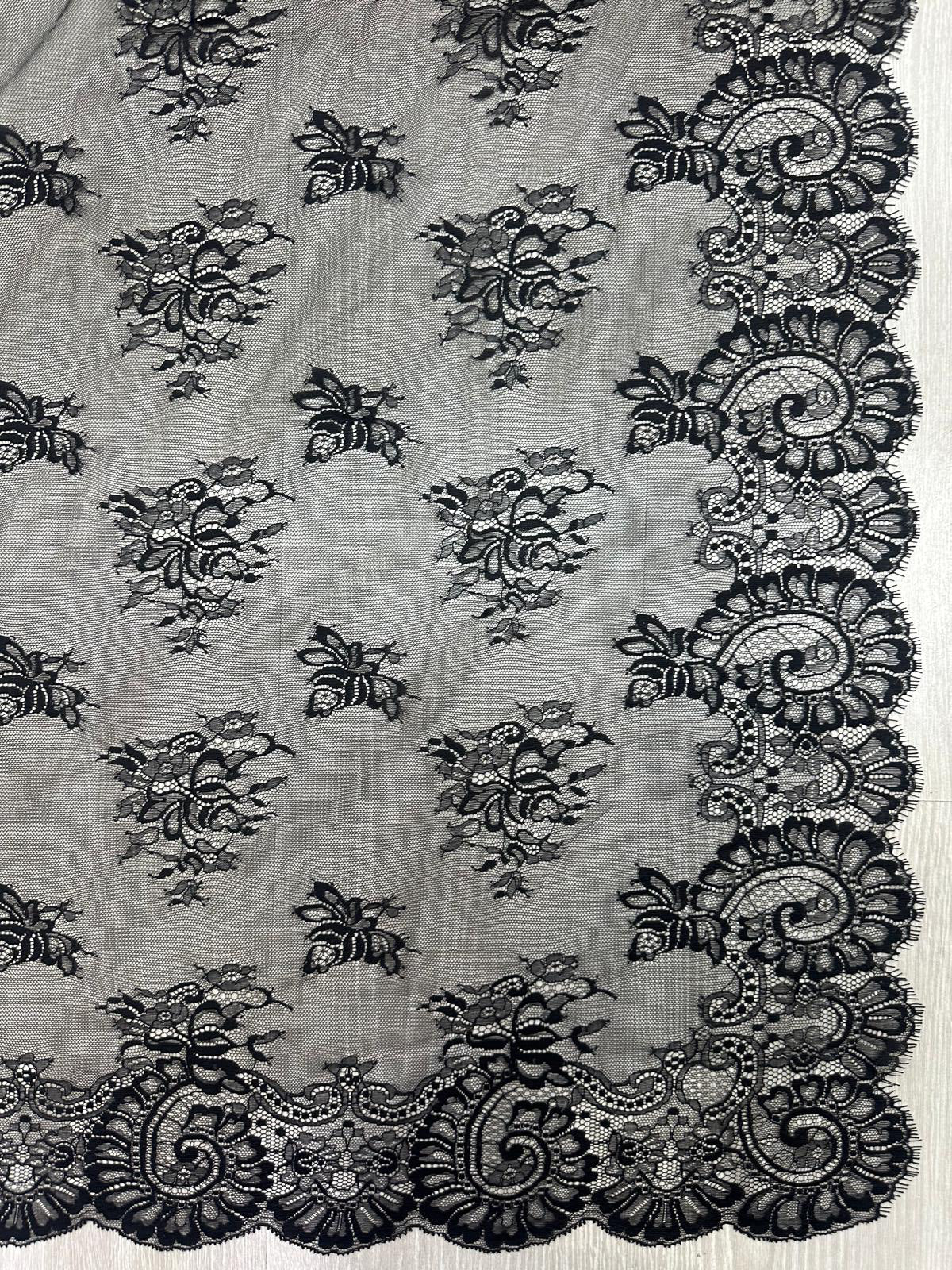 Mantilla española de encaje grande – 1,30 x 2,50 m | Modelo 5