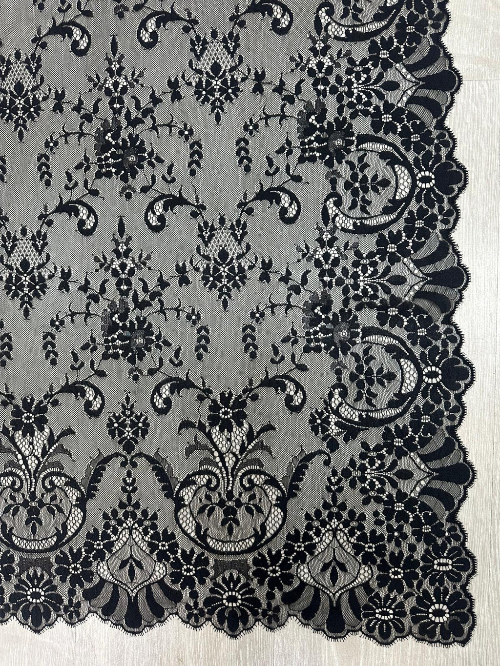Mantilla española de encaje grande – 1,20 x 2,40 m | Modelo 3
