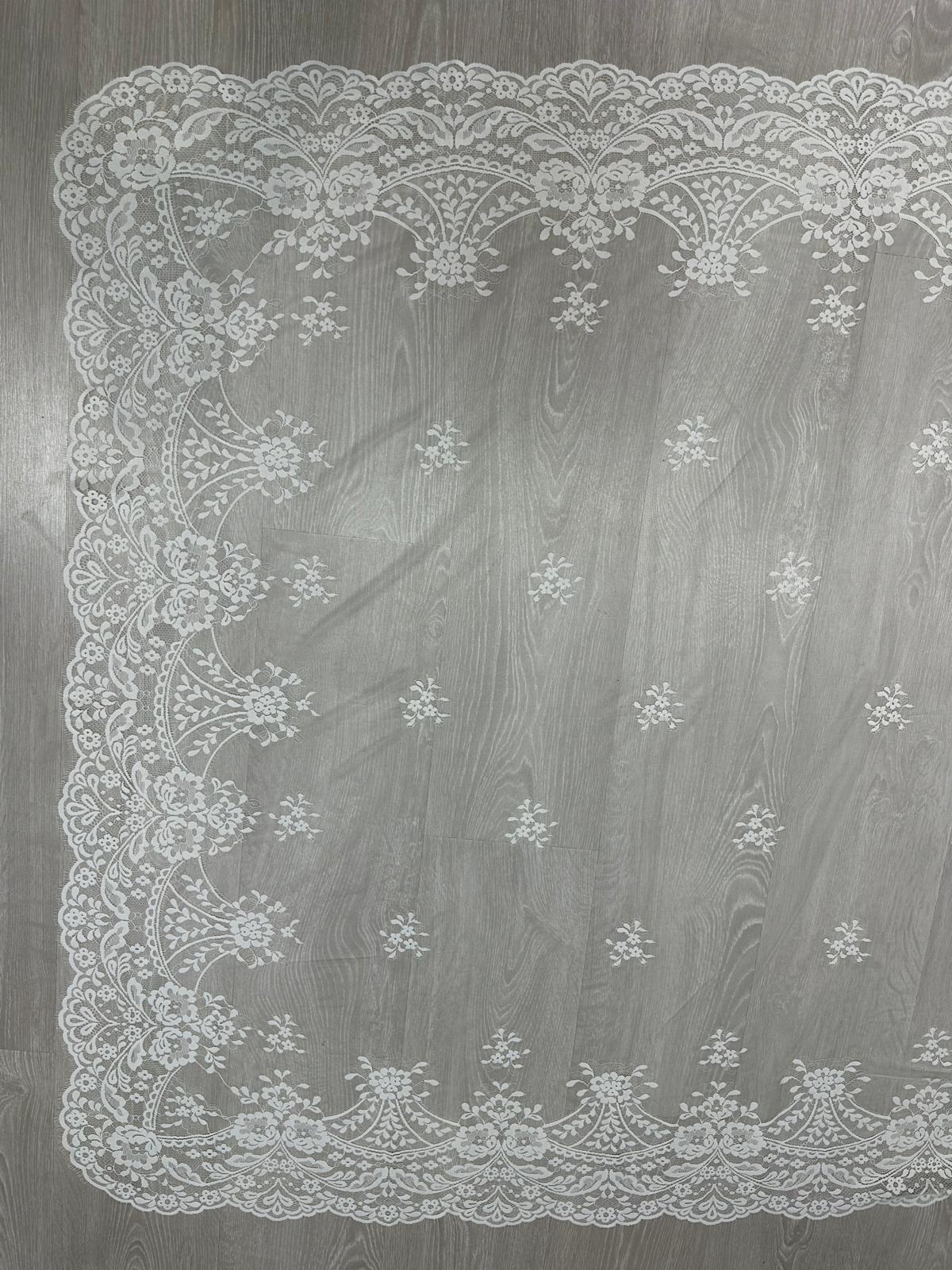 Mantilla española de encaje grande-Marfil– 1,30 x 2,50 m | Modelo 16