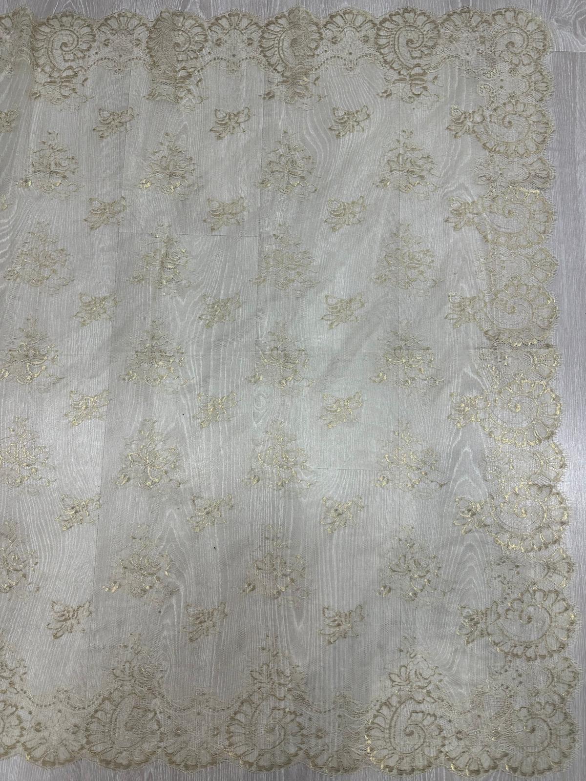 Mantilla española de encaje mediana-Dorada – 1 x 2,20 m | Modelo 12