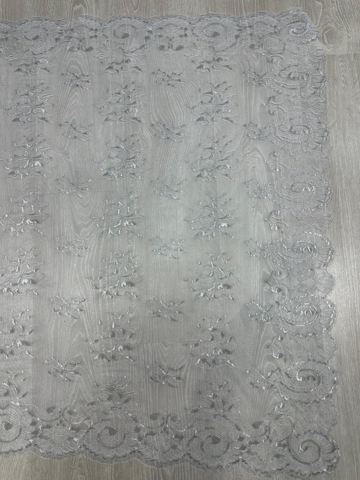 Mantilla española de encaje mediana-Plata – 1 x 2,20 m | Modelo 13