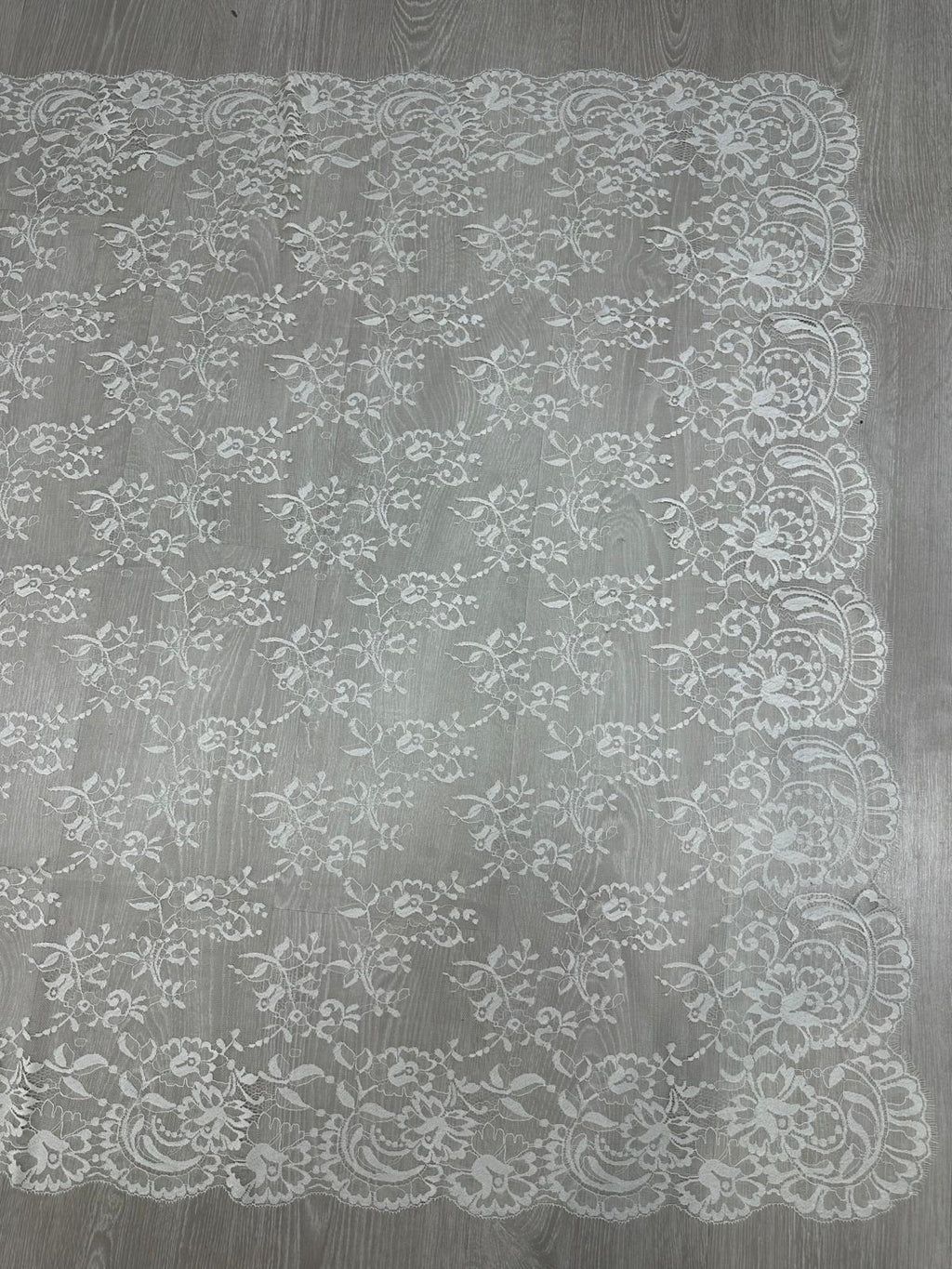 Mantilla española de encaje mediana-Crema – 1 x 2,20 m | Modelo 20