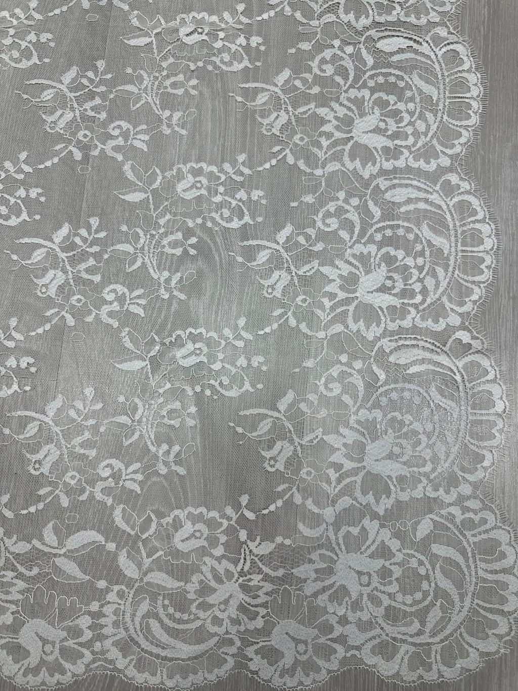 Mantilla española de encaje mediana-Crema – 1 x 2,20 m | Modelo 20