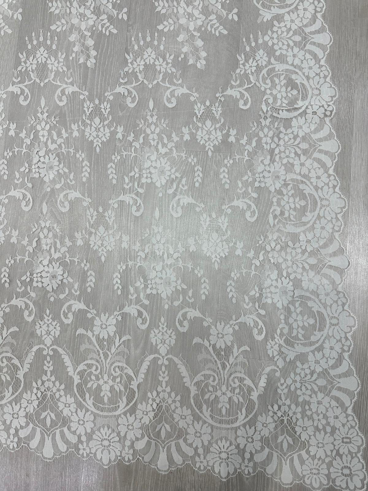 Mantilla española de encaje mediana-Crema – 1 x 2,20 m | Modelo 21