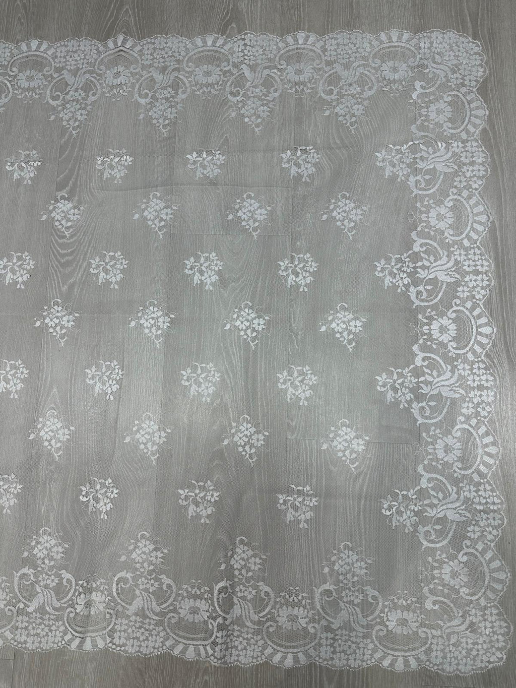 Mantilla española de encaje mediana-Marfil – 1 x 2,20 m | Modelo 17