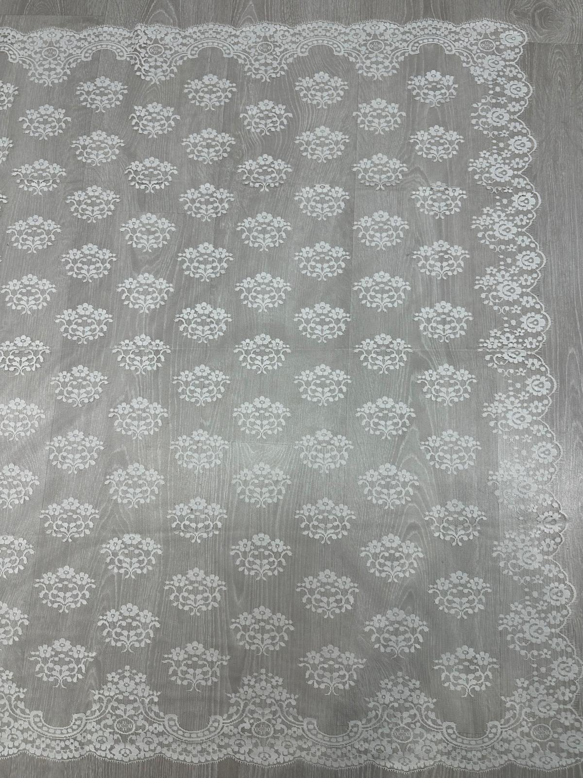 Mantilla española de encaje mediana-Crema – 1 x 2,20 m | Modelo 18