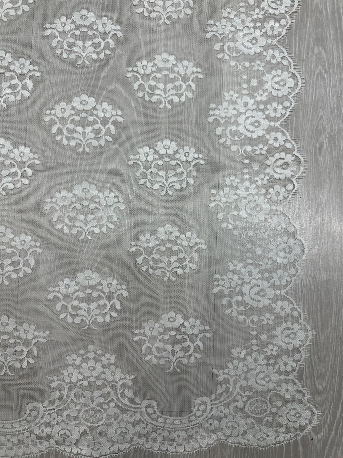 Mantilla española de encaje mediana-Crema – 1 x 2,20 m | Modelo 18