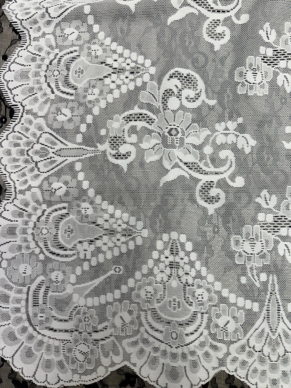 Mantilla niña de encaje pequeña –Marfil-170 x 80 | Modelo 1