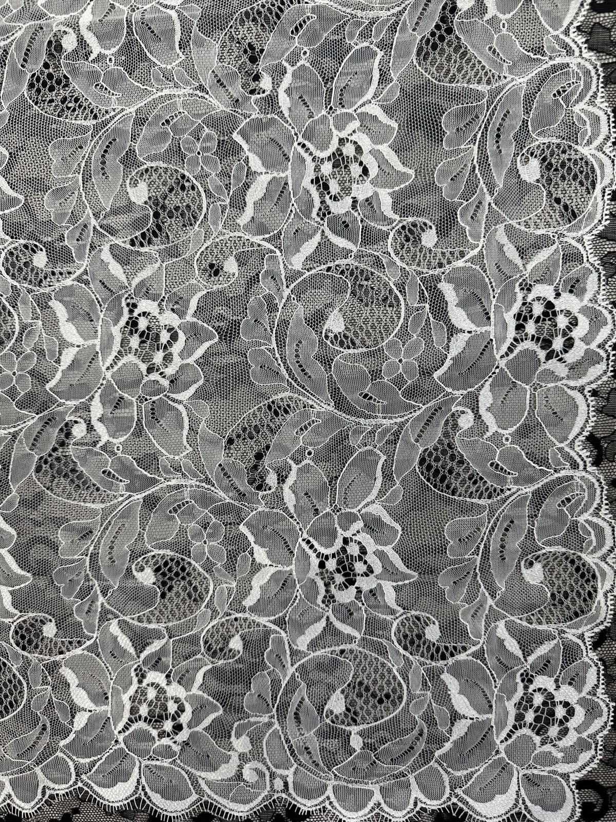Mantilla de encaje pequeña –Marfil-70 x 180 | Modelo 2