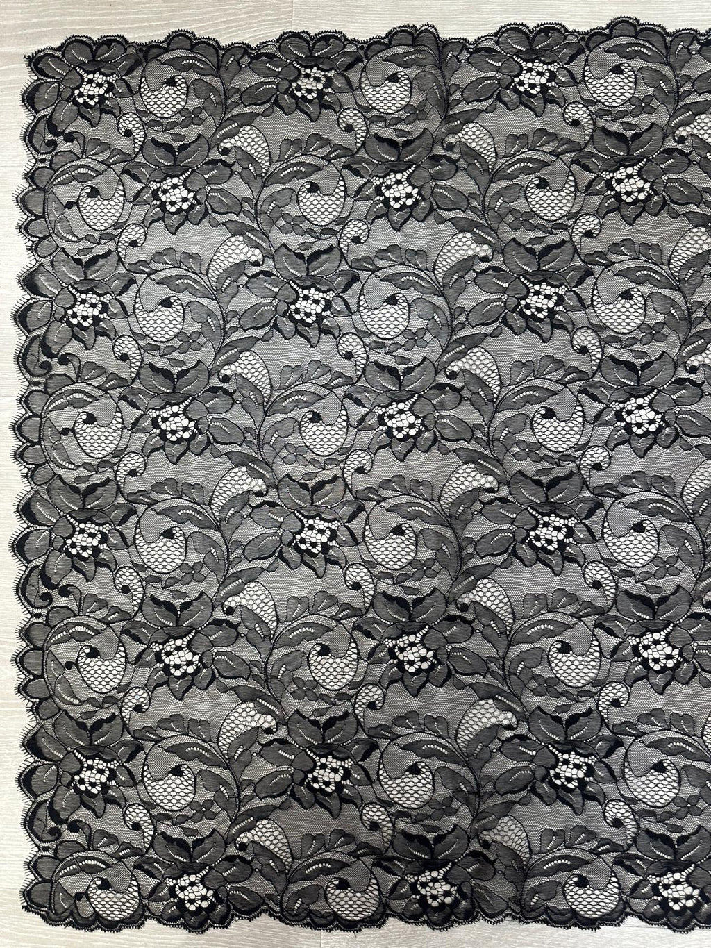 Mantilla de encaje pequeña –70 x 180 | Modelo 3