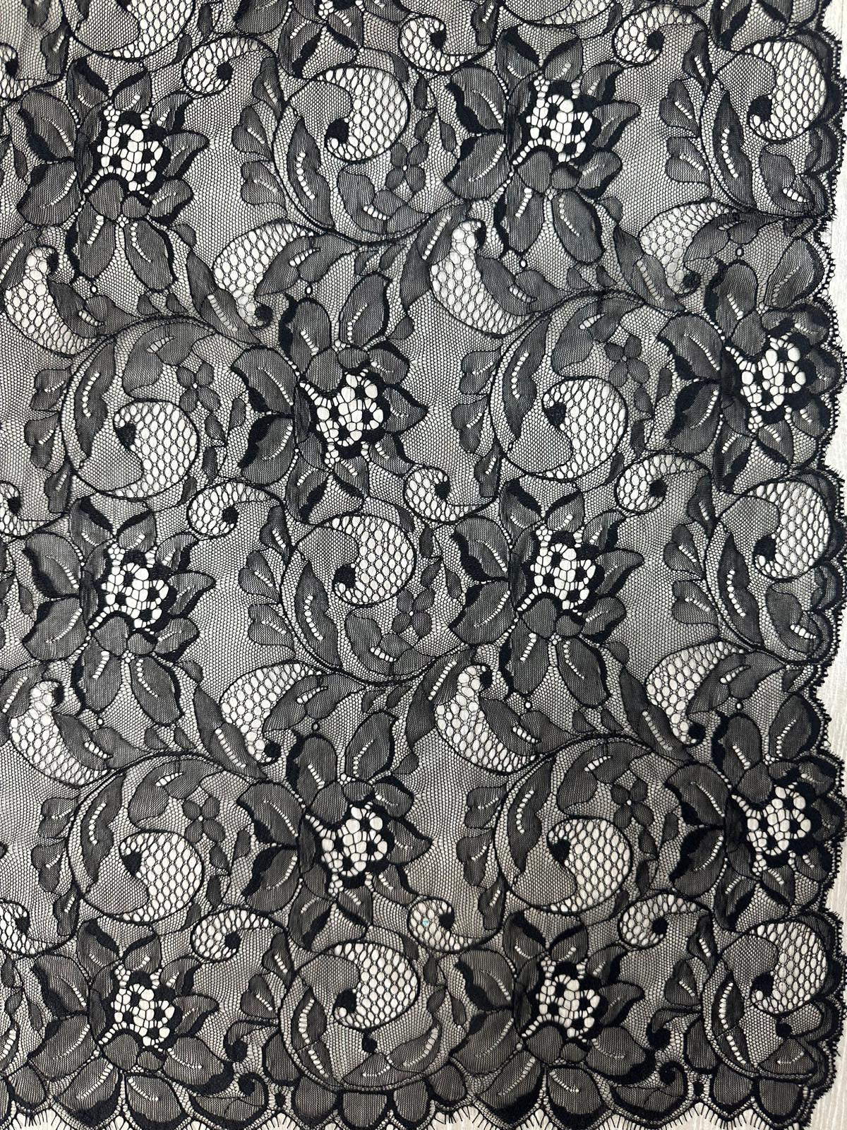 Mantilla de encaje pequeña –70 x 180 | Modelo 3