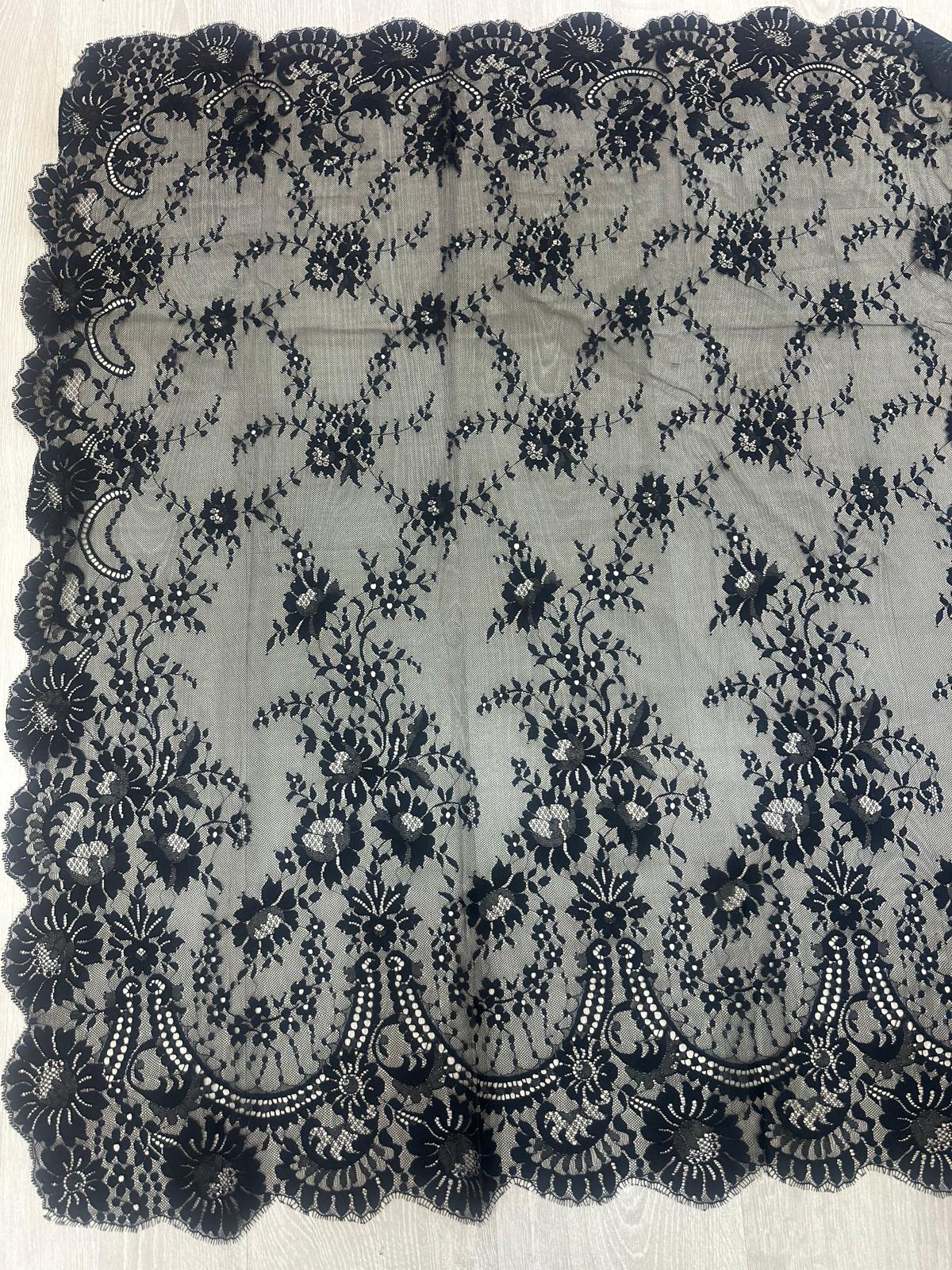 Mantilla española de encaje mediana 1 x 2,20 m | Modelo 25