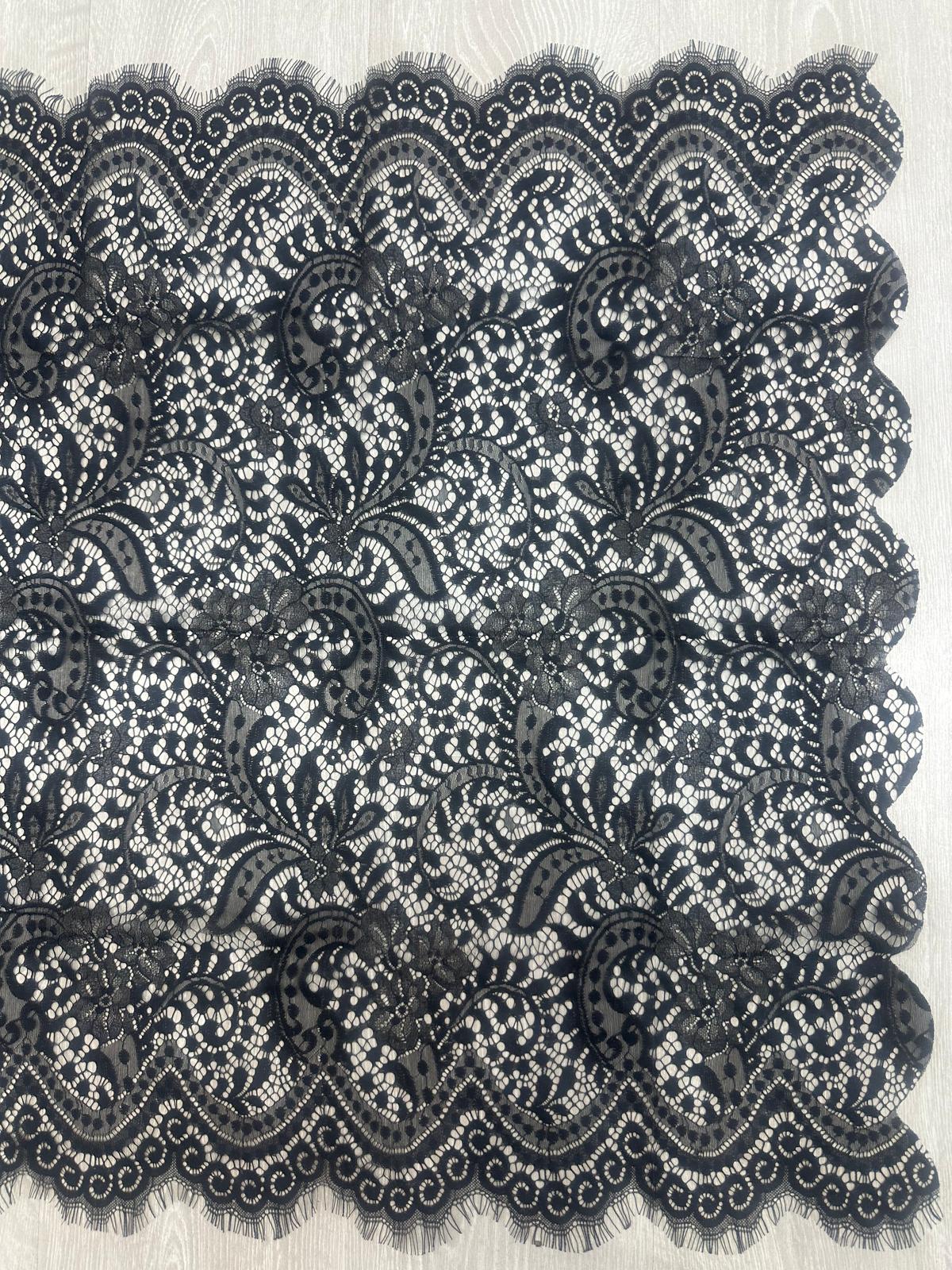 Mantilla de encaje pequeña –Marfil-80 x 150 | Modelo 9