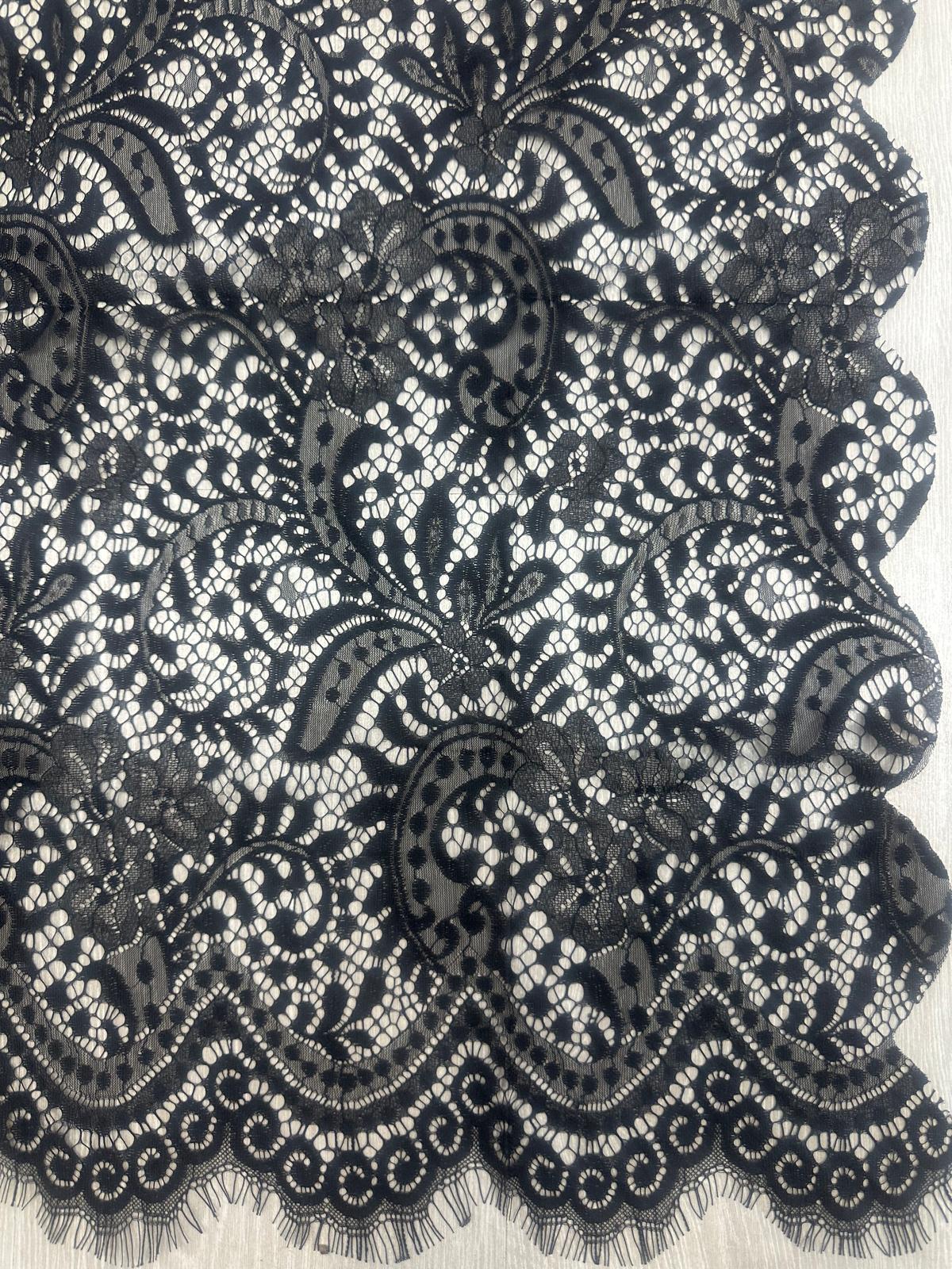 Mantilla de encaje pequeña –Marfil-80 x 150 | Modelo 9