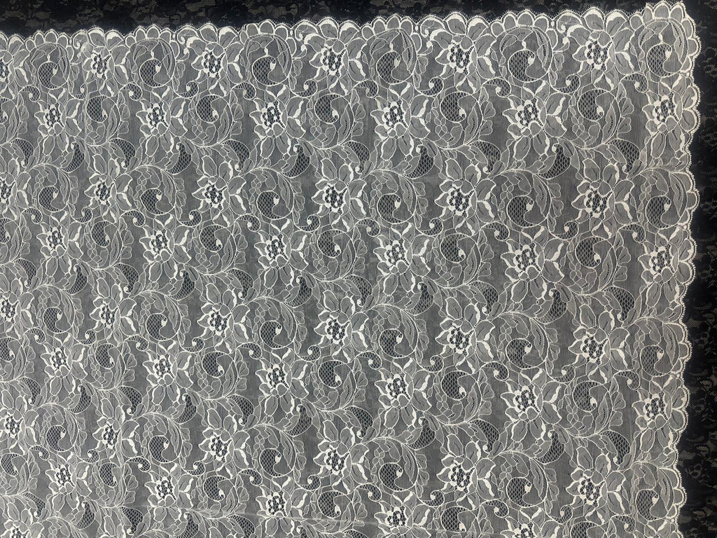 Mantilla española de encaje grande-Marfil– 120 x 240  | Modelo 25