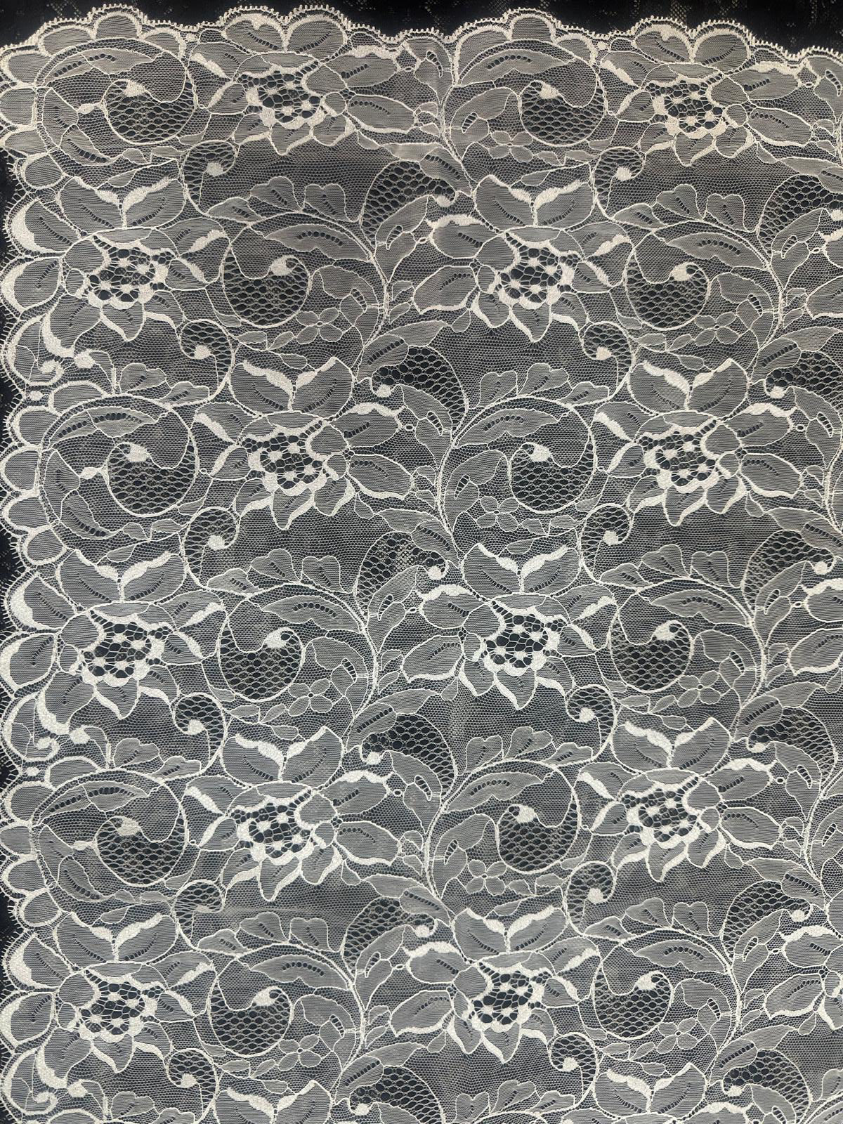 Mantilla española de encaje grande-Marfil– 120 x 240  | Modelo 25