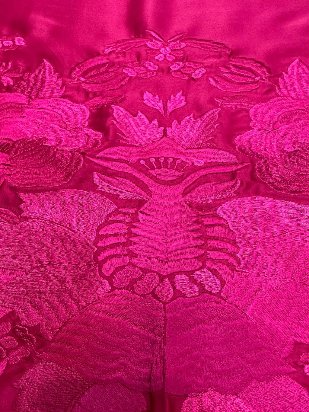 Pico seda fleco a mano -fucsia- 1,45x 55 |Modelo 10
