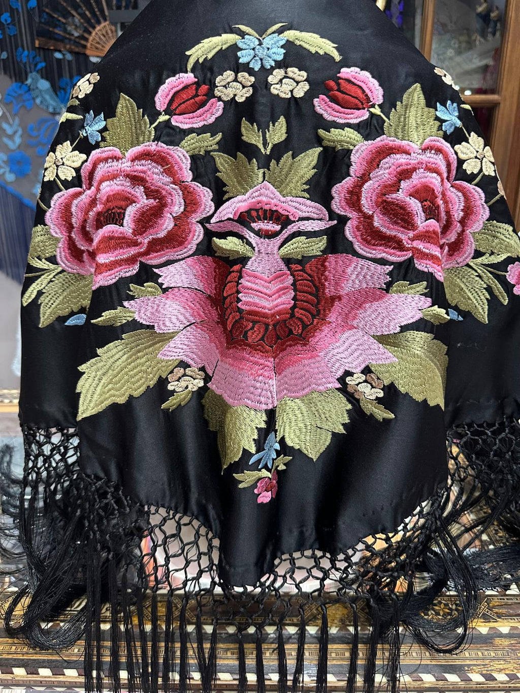 Pico seda fleco a mano -Negro- 1,45x 55 |Modelo 13