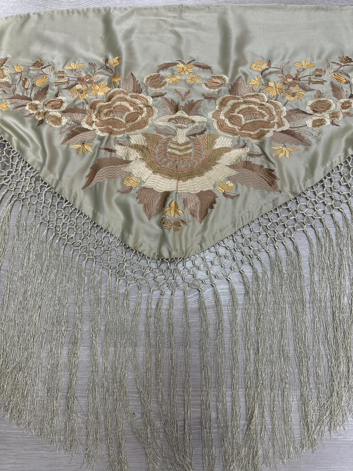 Pico seda fleco a mano -Beige- 1,45x 55 |Modelo 14