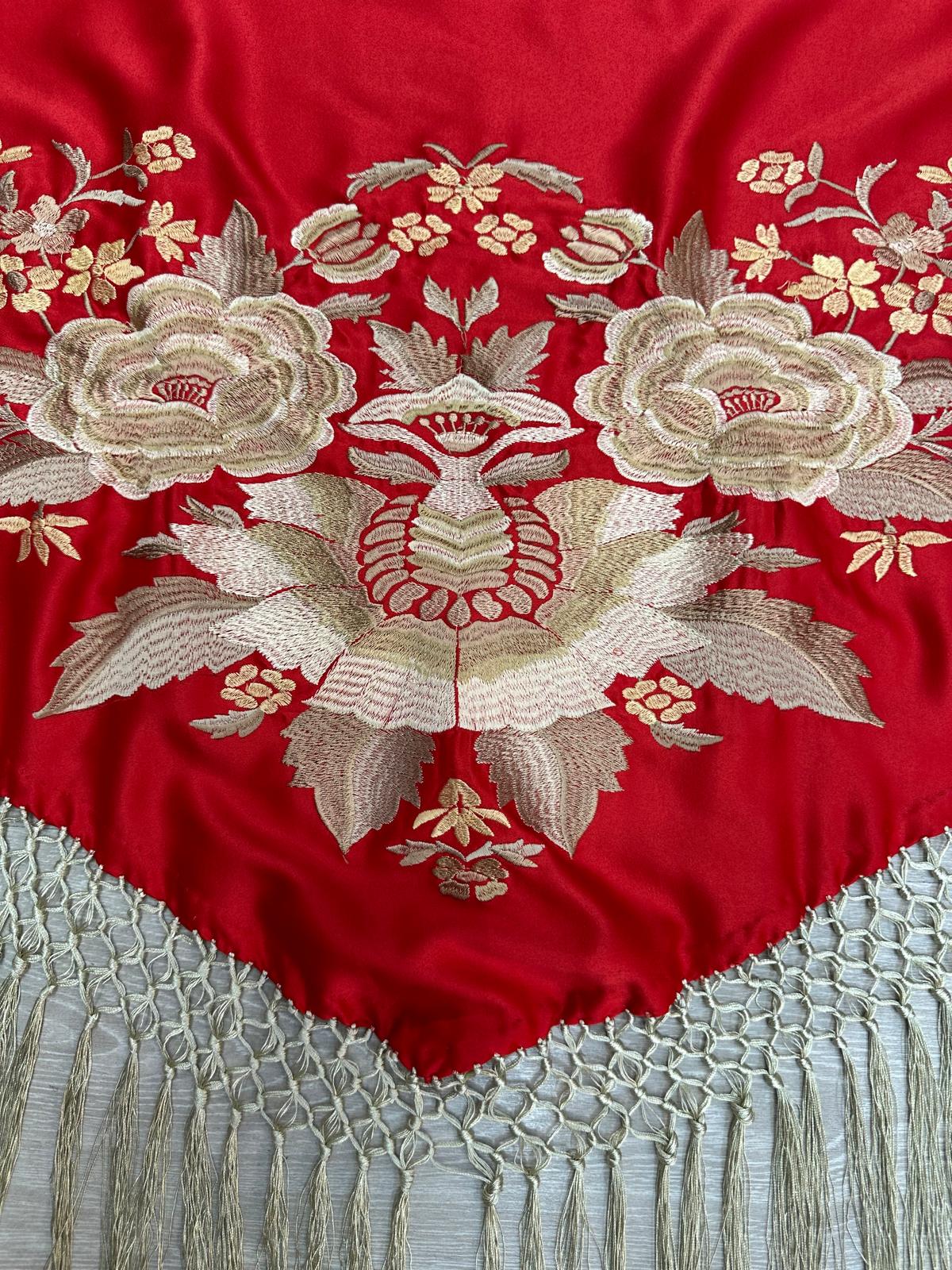 Pico seda fleco a mano -Rojo y beige- 1,45x 55 |Modelo 19