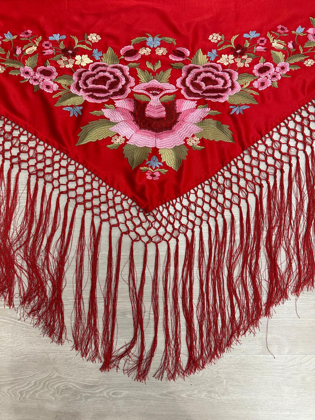 Pico seda fleco a mano -Rojo- 1,45x 55 |Modelo 18