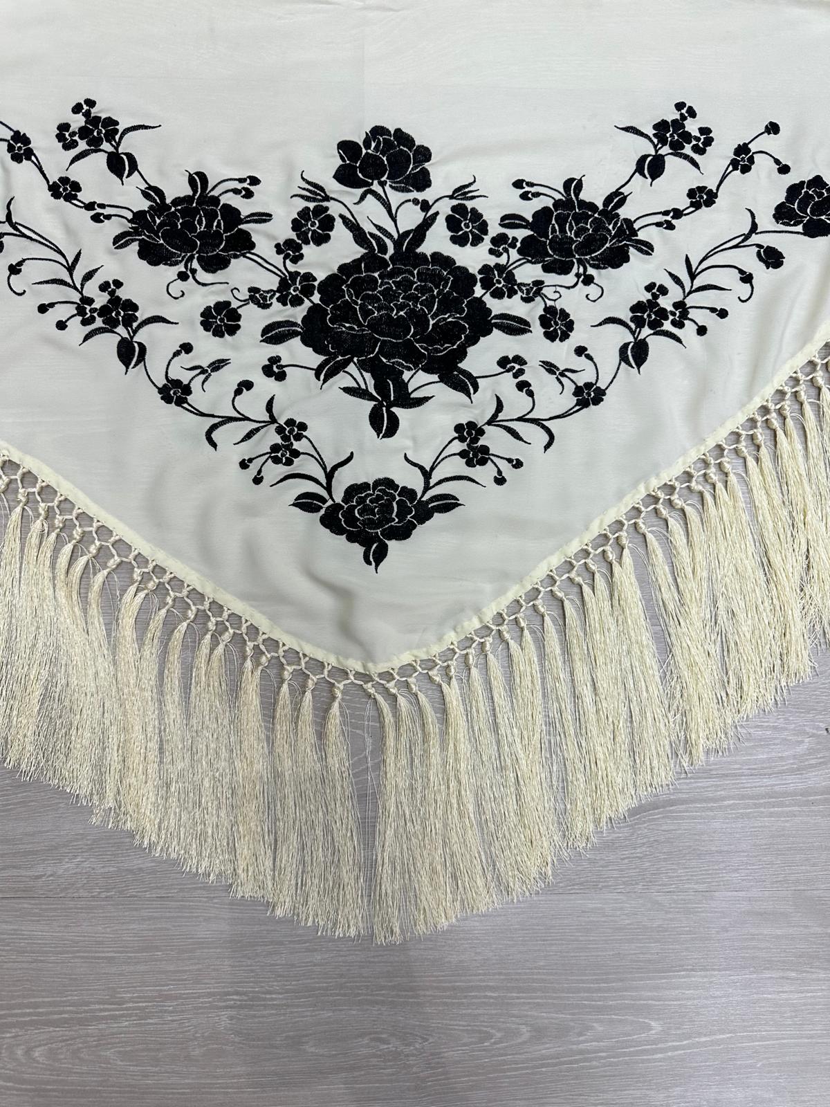 Pico crepé fleco a mano-Marfil-1,45x 50 |Modelo 22