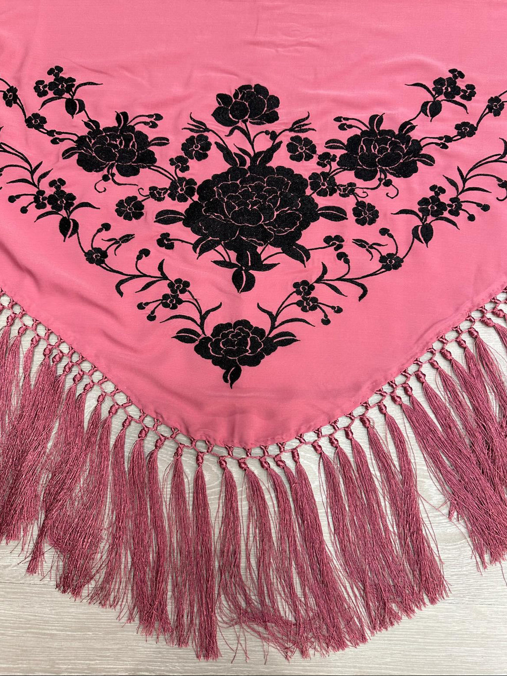 Pico crepé fleco a mano-Rosa palo-1,45x 50 |Modelo 25