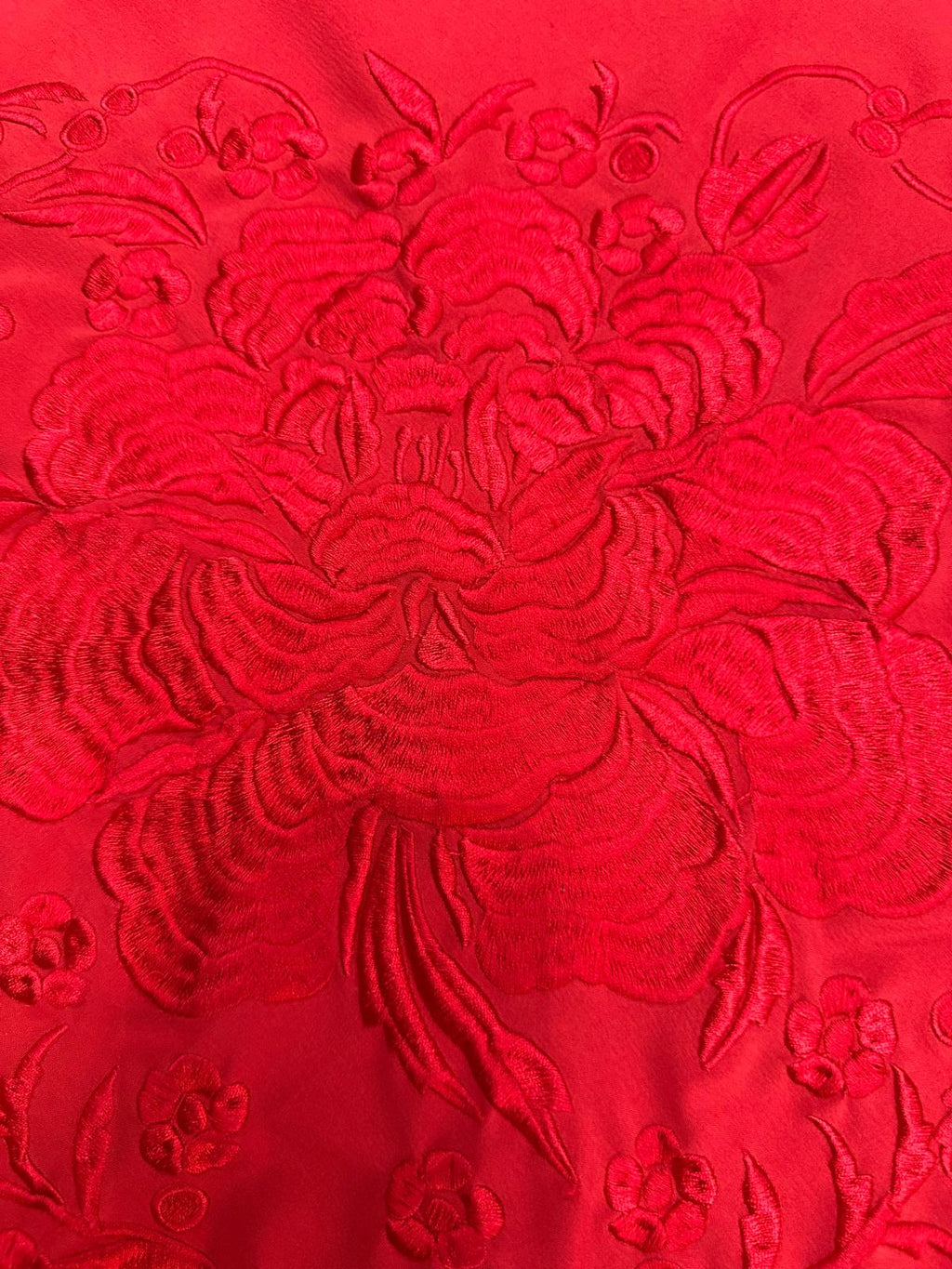 Pico crepé fleco a mano-Rojo-1,35x 75 |Modelo 39