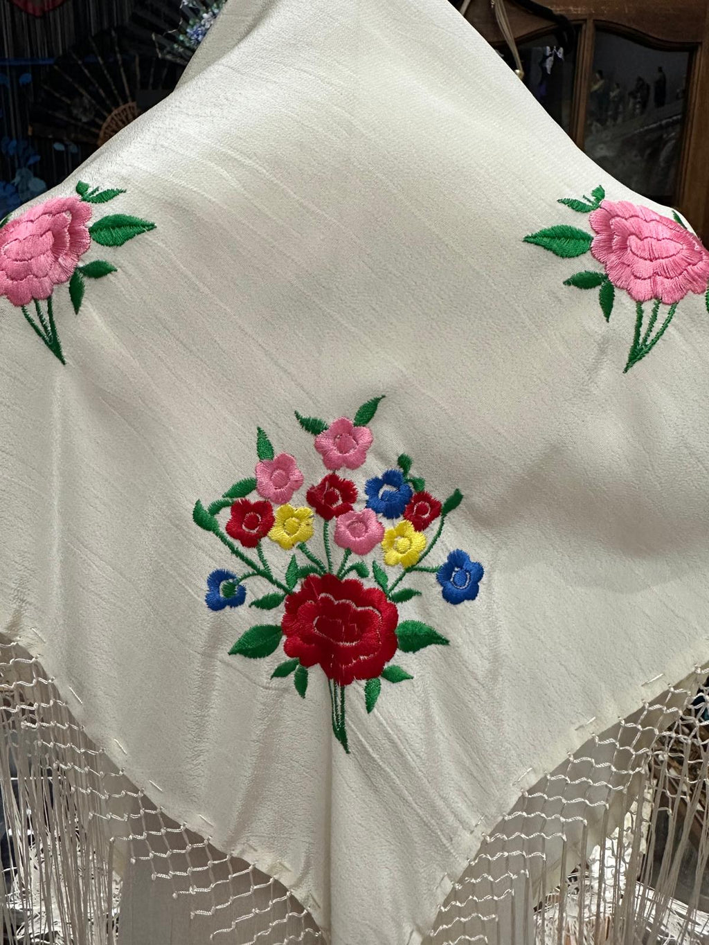 Pico para niña seda fleco a mano-marfil-1,15x55 |Modelo 43
