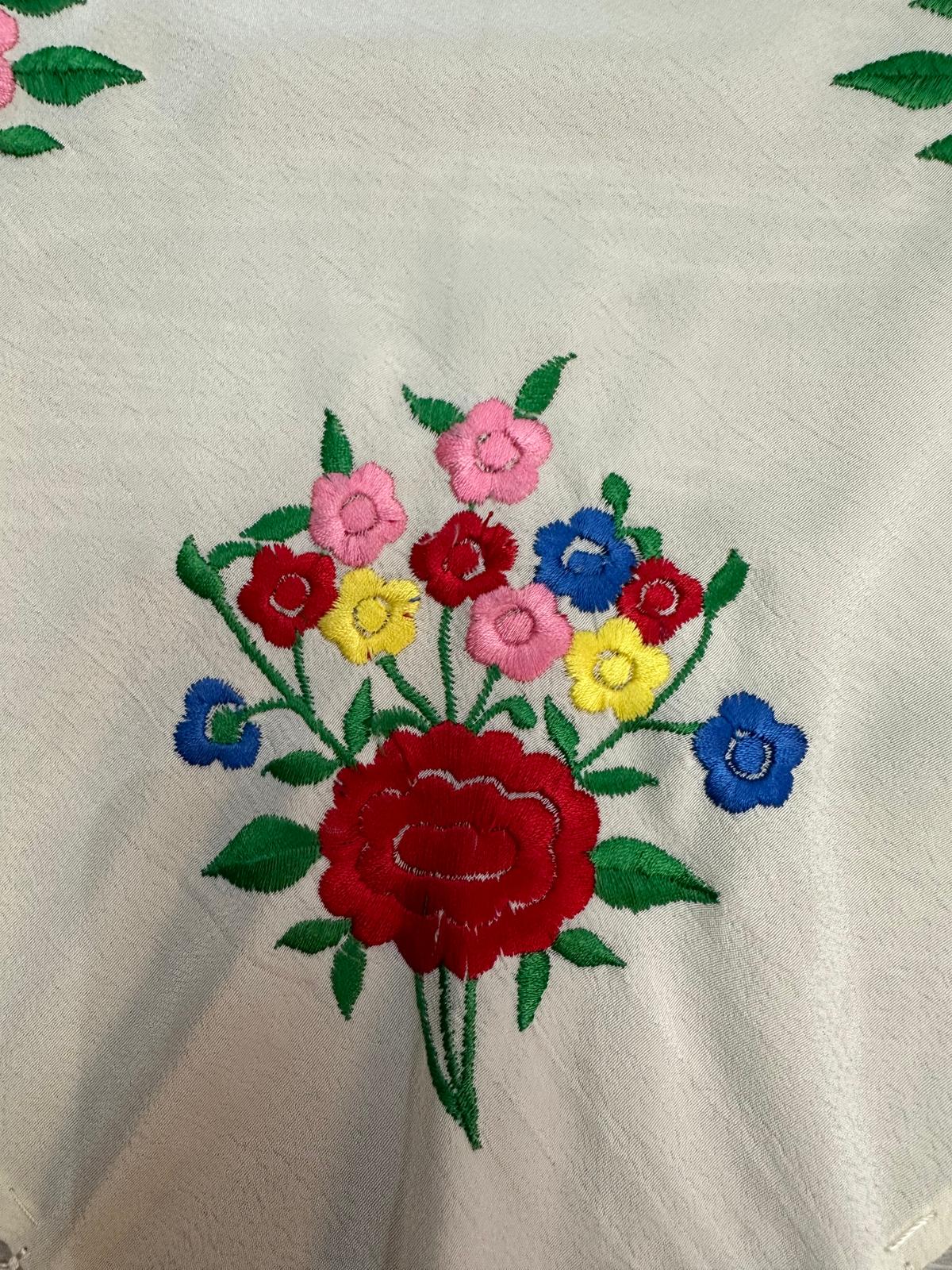 Pico para niña seda fleco a mano-marfil-1,15x55 |Modelo 43