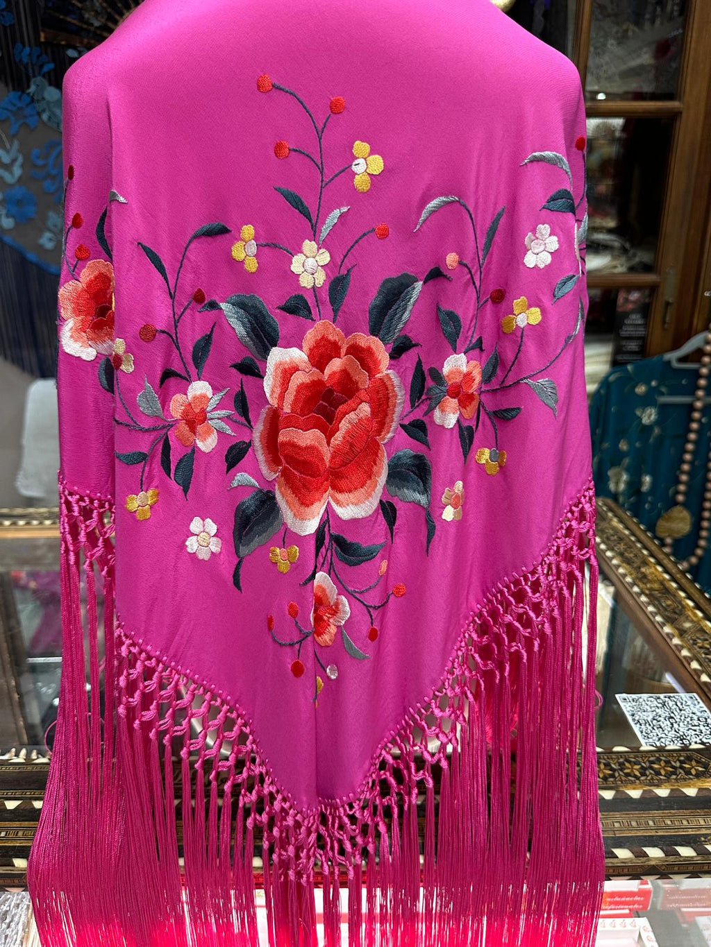Pico seda bordado a mano-Fucsia-1,28x 64 |Modelo 44