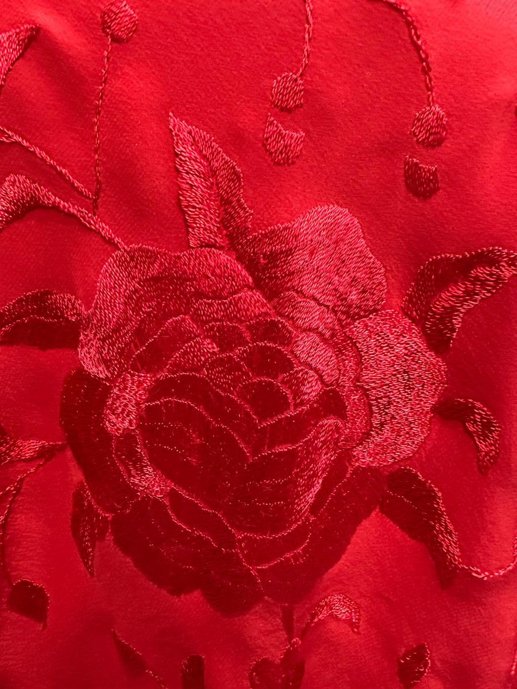 Pico seda bordado a mano-Rojo-1,80x 70 |Modelo 56