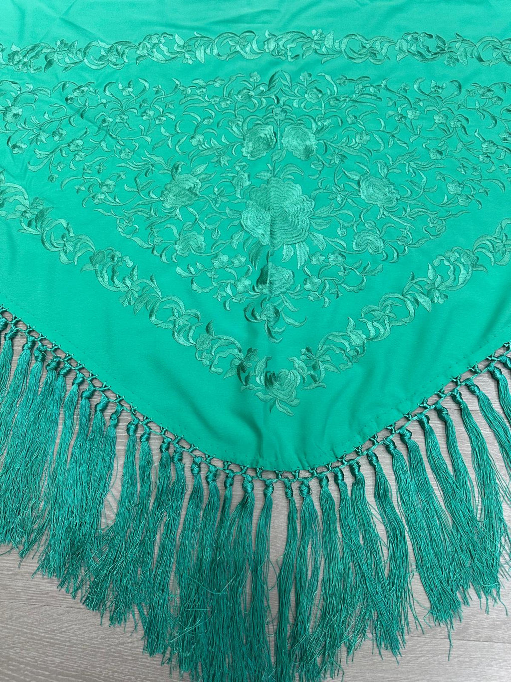 Pico crepé fleco a mano-Verde agua-1,50x 50 |Modelo 68
