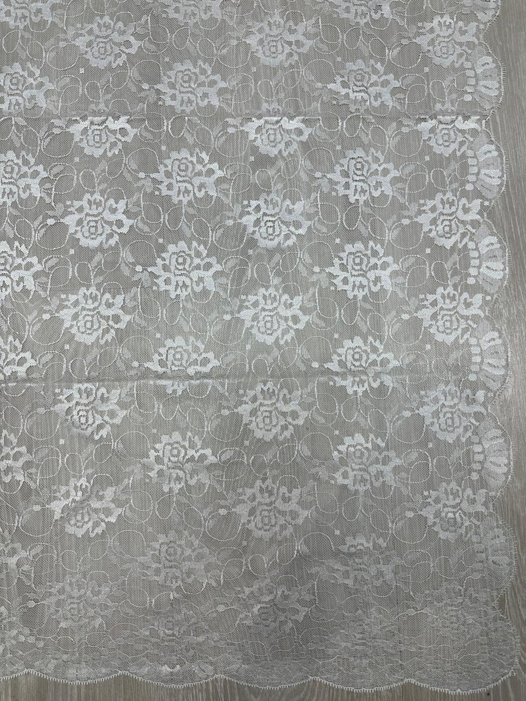 Mantilla española de encaje mediana-Marfil – 1 x 2,20 m | Modelo 15